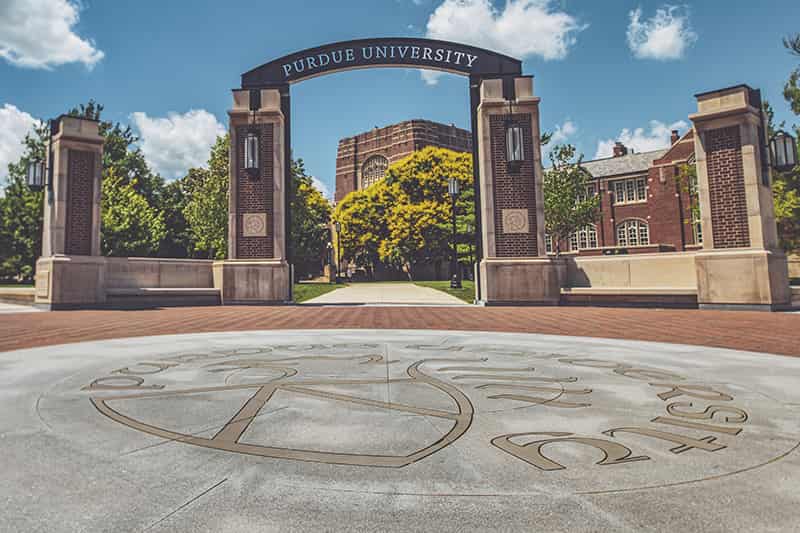 Purdue University Txais Nyiaj