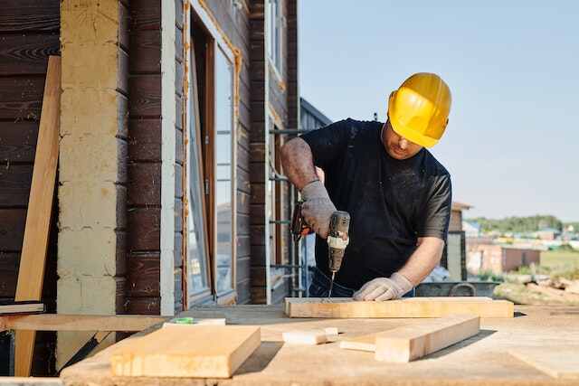 Best Trade Schools for Carpentry