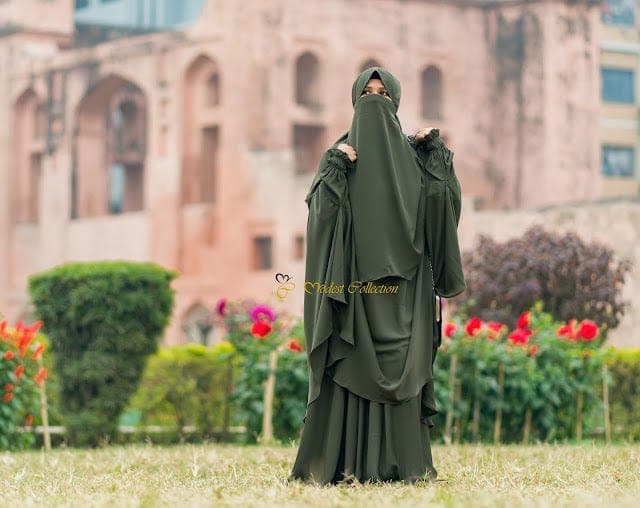 Jilbab dhidi ya Hijab